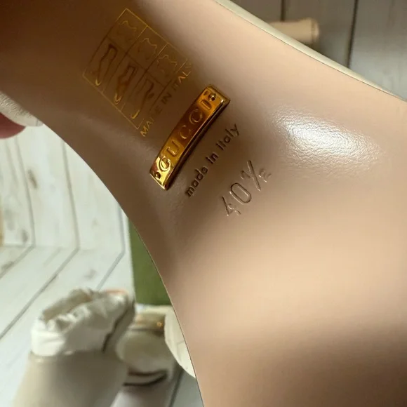 Gucci Nappa Horsebit Cross Strap Sandals Mystic White Sz 40.5 / 10.5 - Picture 13 of 14